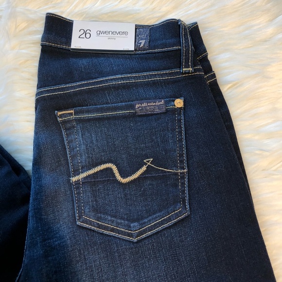 5[7ForAllMankind] NWT! The Gwenevere distressed - Picture 3 of 7